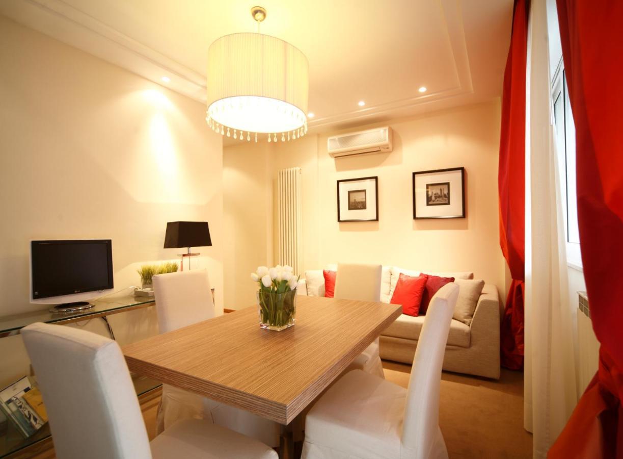 Residence Lungomare - Charming Apartments Riccione Kültér fotó