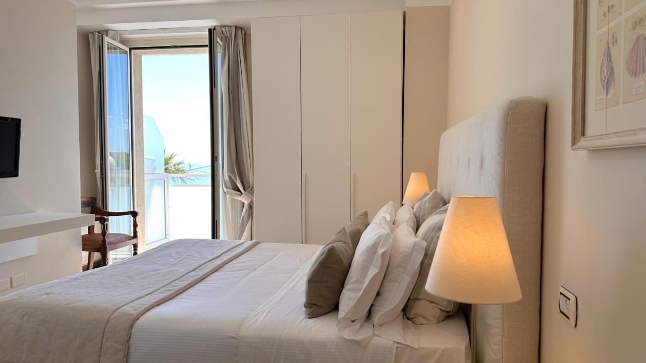 Residence Lungomare - Charming Apartments Riccione Kültér fotó