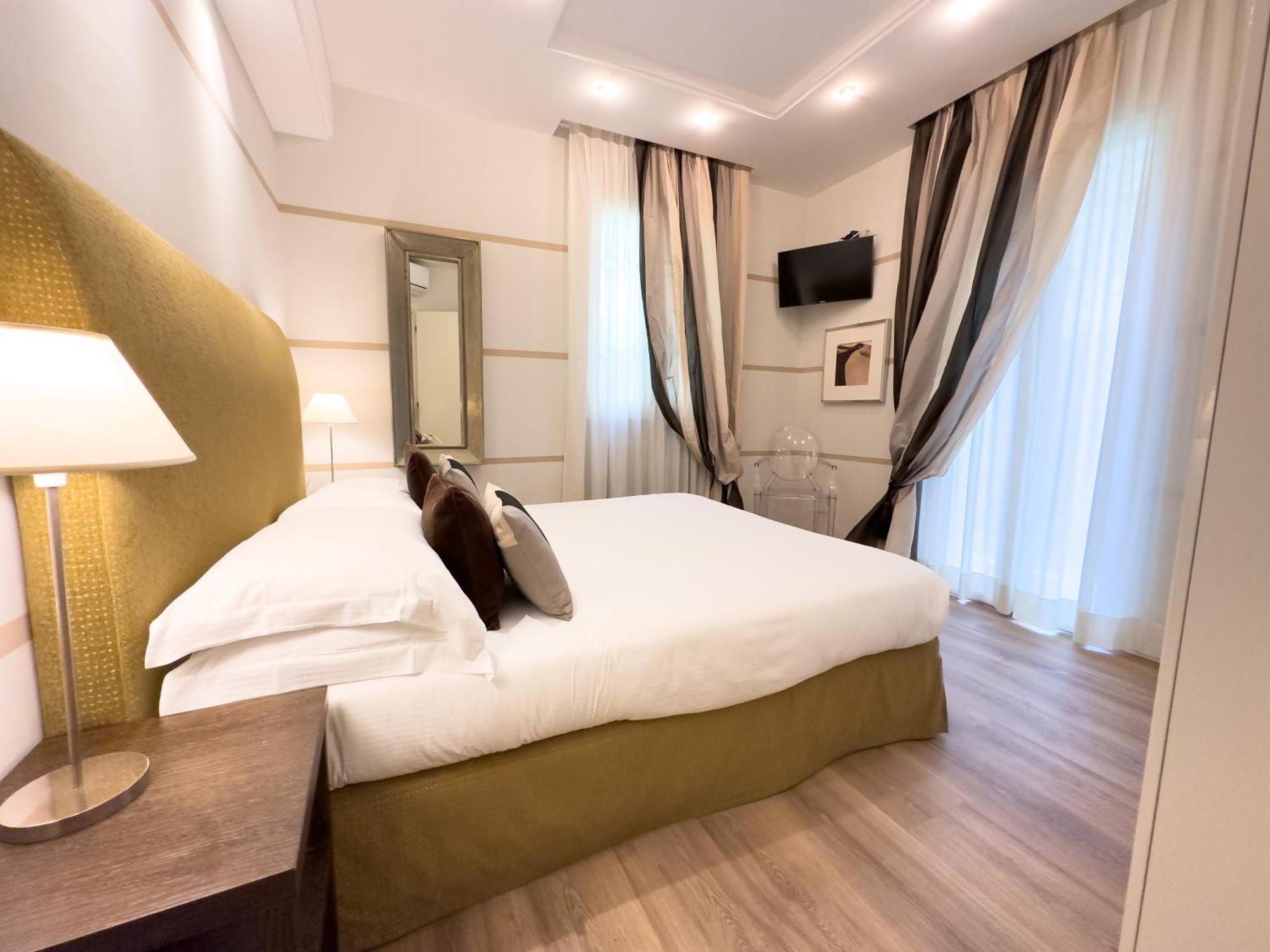 Residence Lungomare - Charming Apartments Riccione Kültér fotó