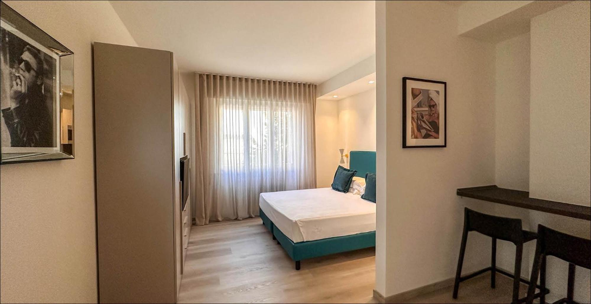 Residence Lungomare - Charming Apartments Riccione Szoba fotó