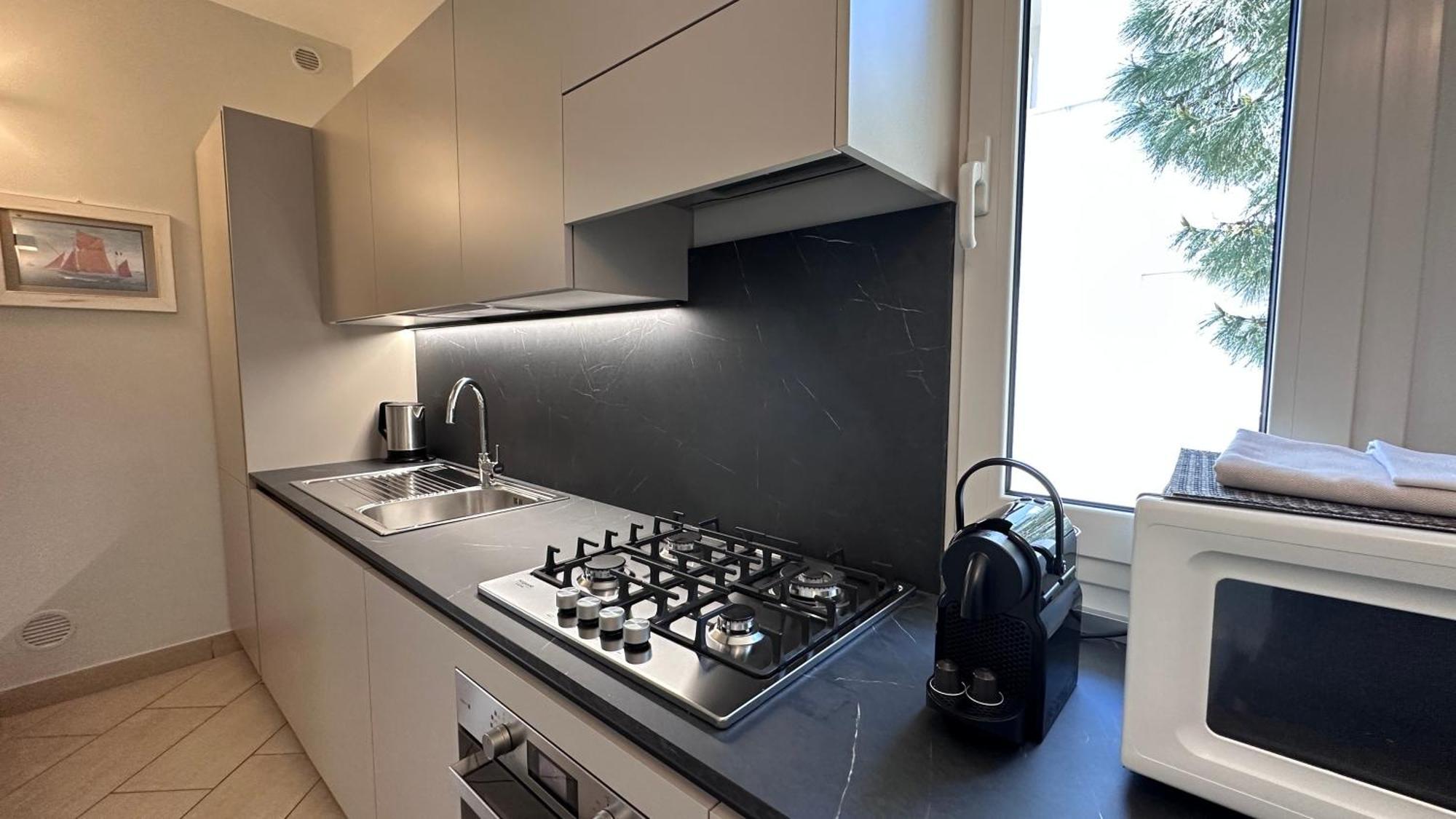 Residence Lungomare - Charming Apartments Riccione Kültér fotó