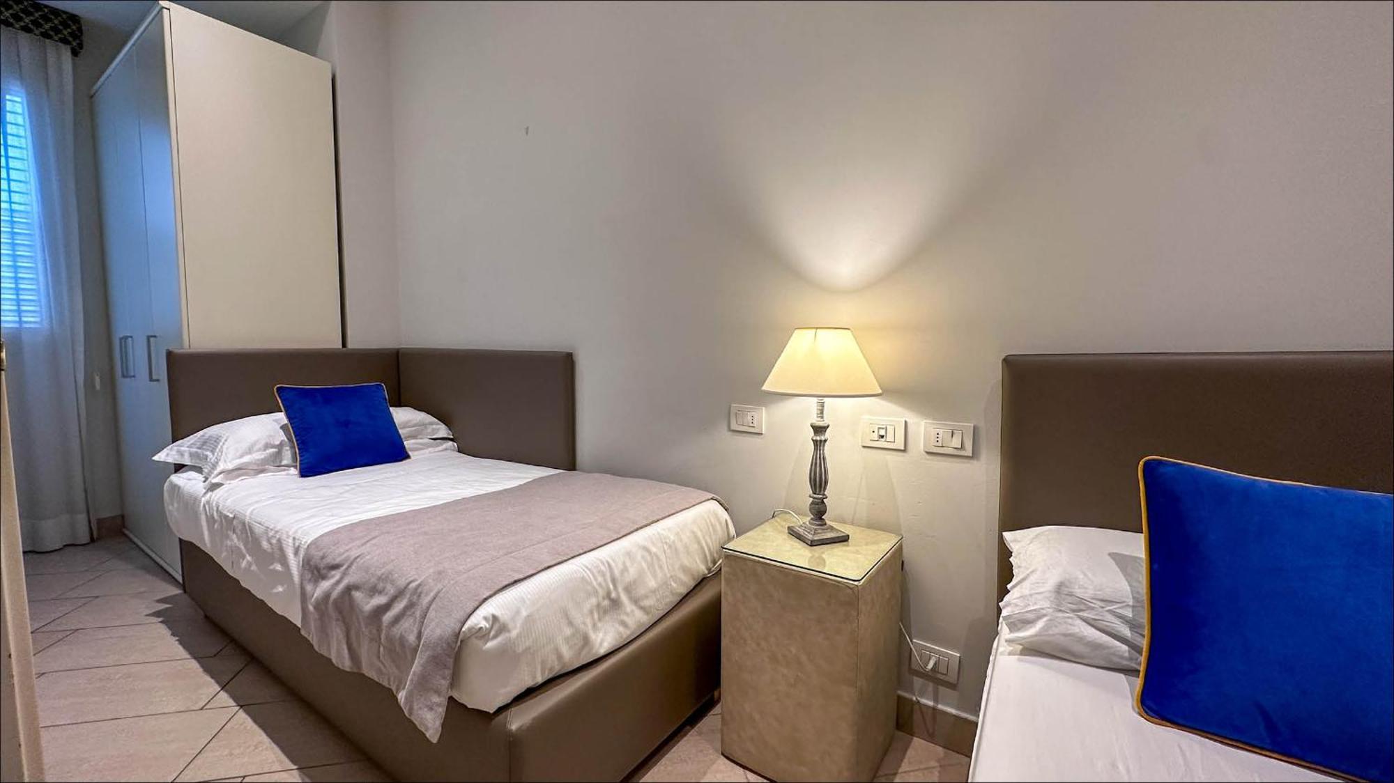 Residence Lungomare - Charming Apartments Riccione Kültér fotó