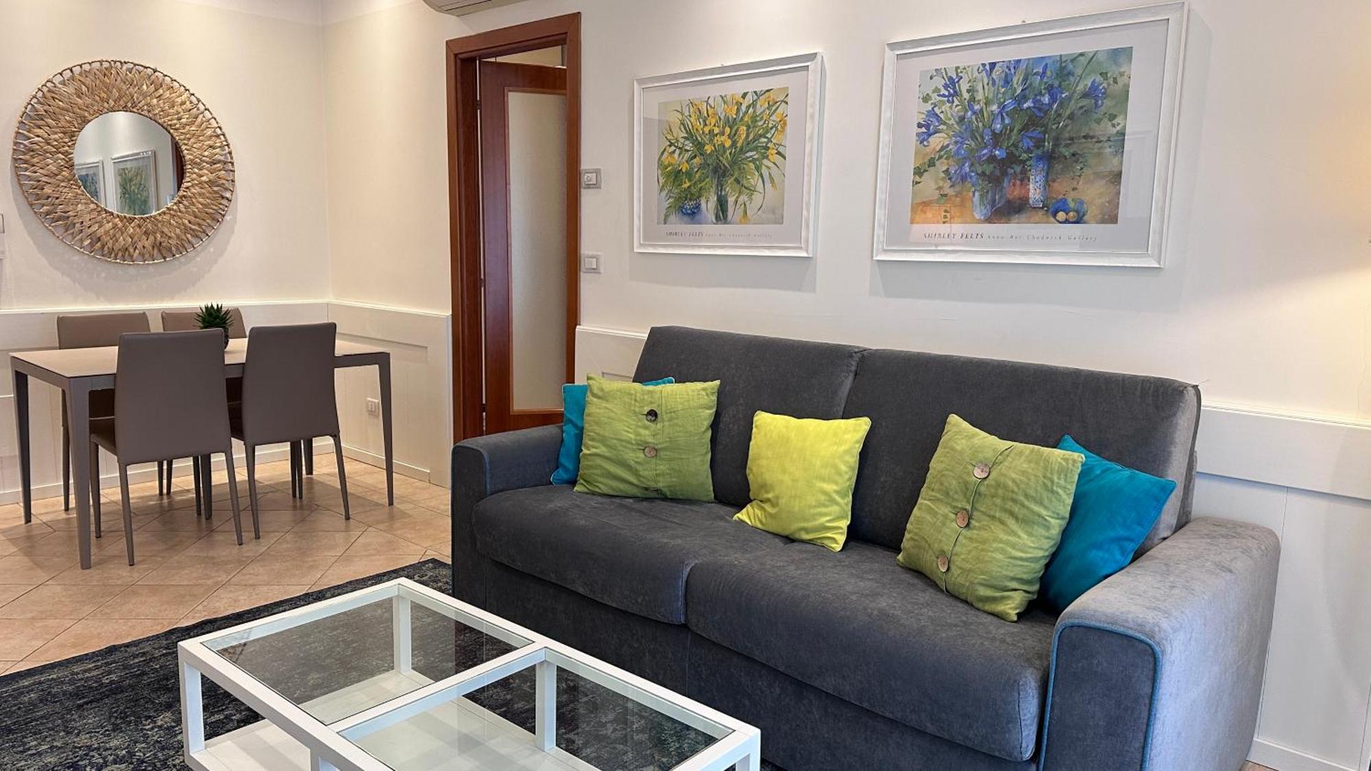 Residence Lungomare - Charming Apartments Riccione Kültér fotó