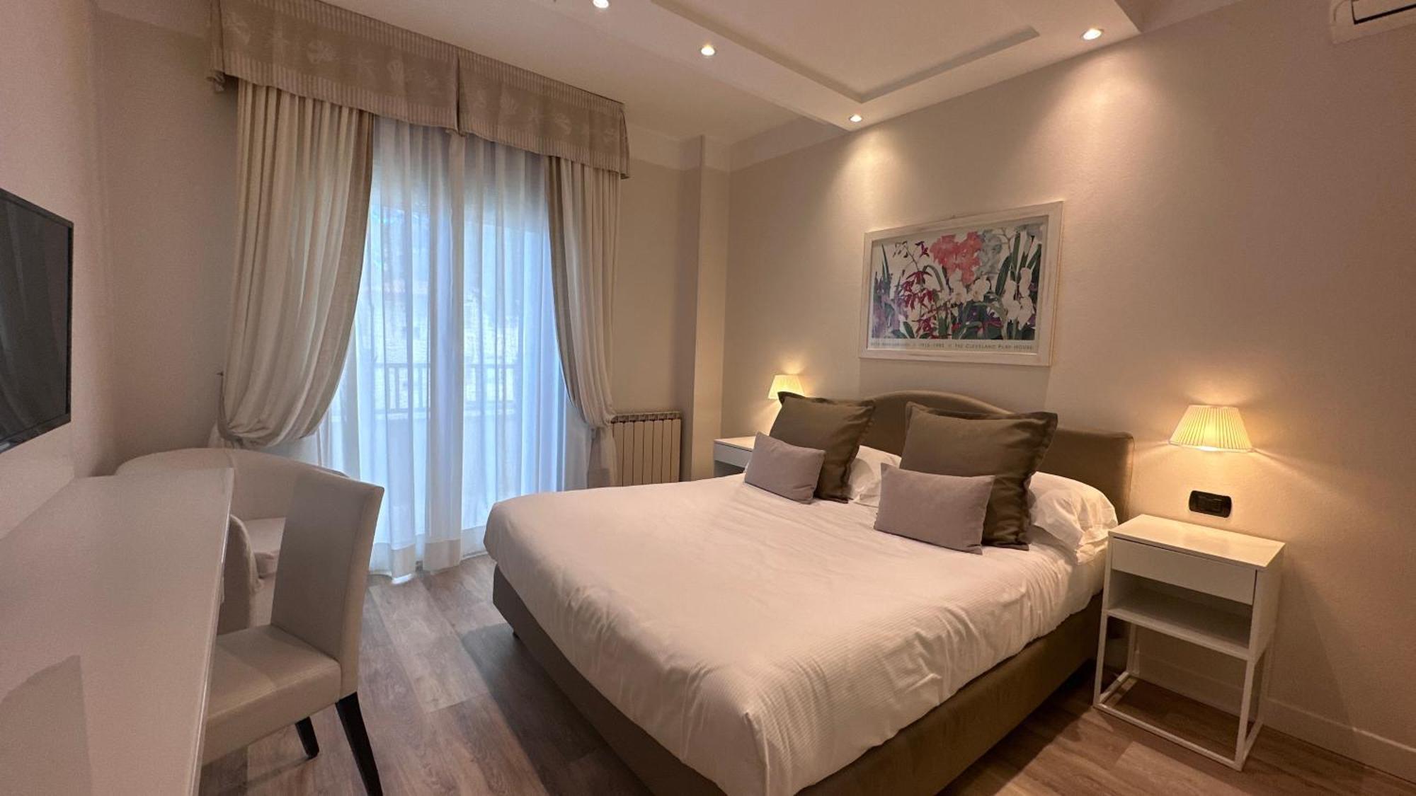 Residence Lungomare - Charming Apartments Riccione Kültér fotó