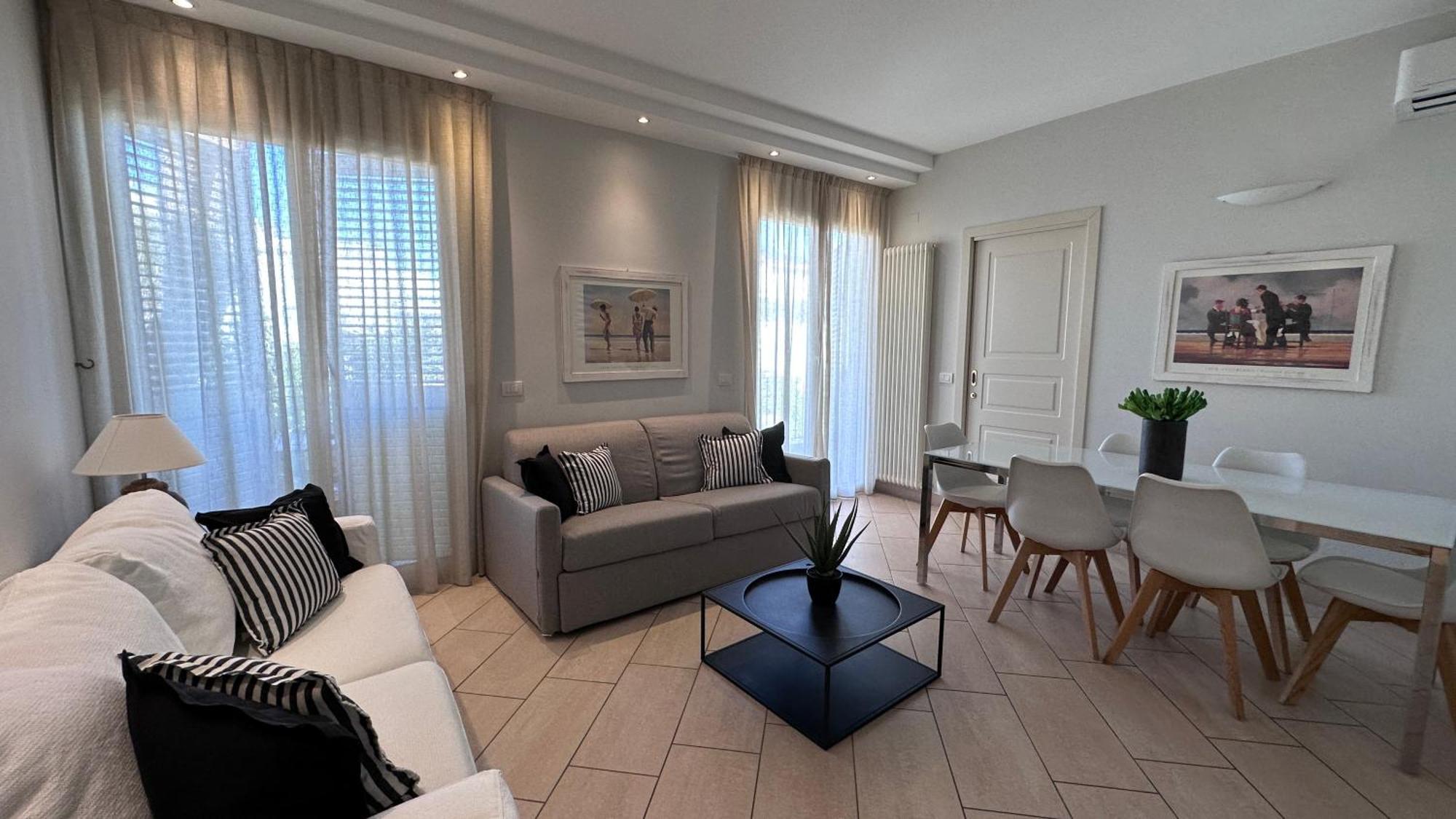 Residence Lungomare - Charming Apartments Riccione Kültér fotó