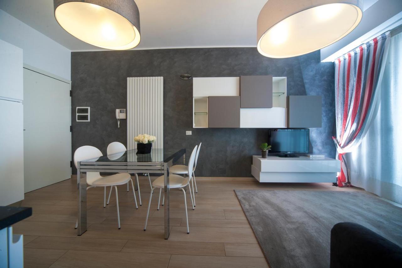 Residence Lungomare - Charming Apartments Riccione Kültér fotó